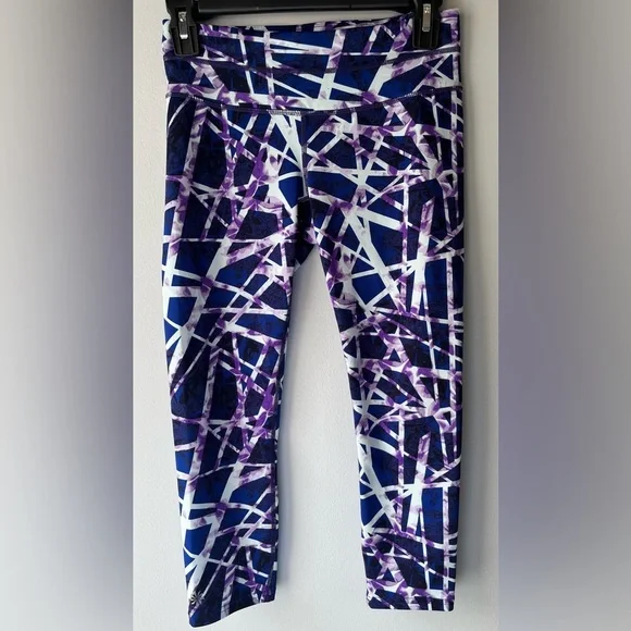 Athleta womens XS white sport bra and purple geometric Capri leggings bundle set - Picture 10 of 16